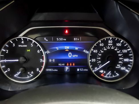 Used 2024 Nissan Murano SL AWD/4WD image 16