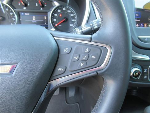 Used 2024 Chevrolet Equinox LT image 20