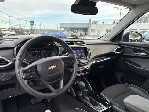 Used 2023 Chevrolet TrailBlazer LT w/ Convenience Package image 10