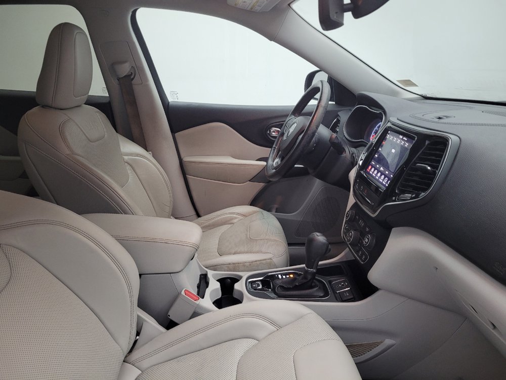 Used 2019 Jeep Cherokee Limited FWD image 21