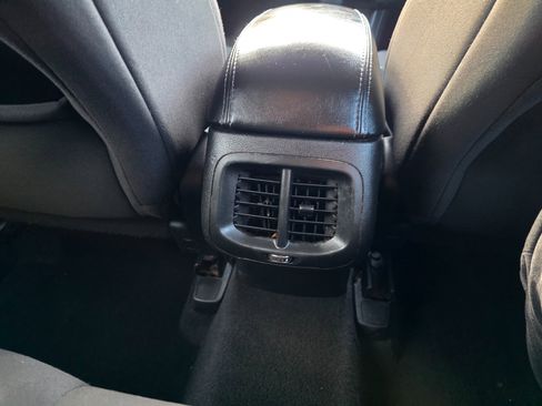 Used 2021 Jeep Cherokee Latitude image 19