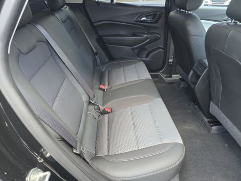 Used 2024 Chevrolet Trax LT FWD image 24