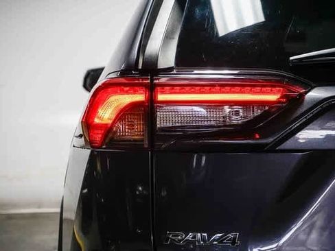 Certified 2019 Toyota RAV4 XLE image 10