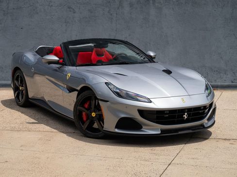 Used 2022 Ferrari Portofino M RWD image 1