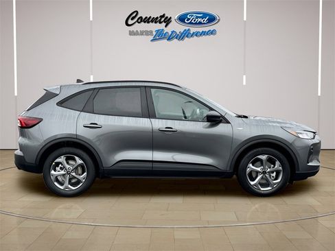 New 2025 Ford Escape ST-Line w/ Tech Pack #1 image 23