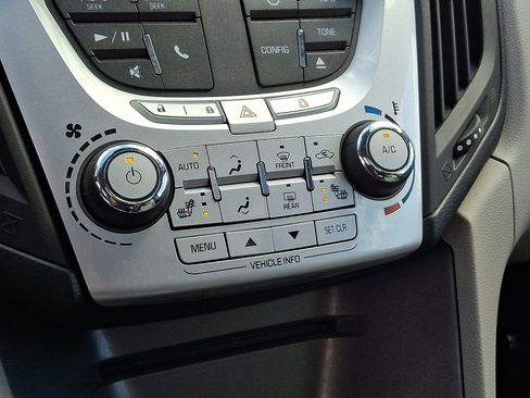 Used 2014 Chevrolet Equinox LTZ AWD/4WD image 16