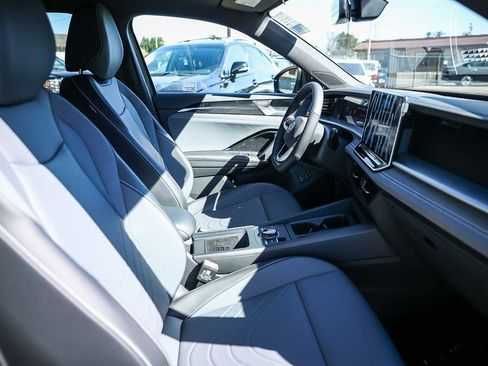 New 2026 Volkswagen Tiguan SE R-Line image 26