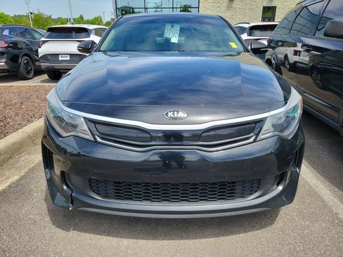 Used 2017 Kia Optima EX image 2