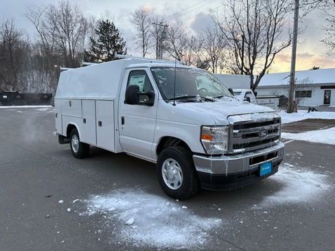 New 2026 Ford E-350 and Econoline 350 Super Duty w/ Power Equipment Group RWD image 18