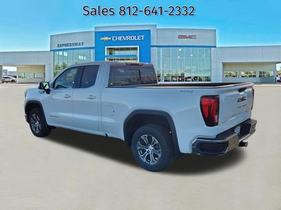 New 2026 GMC Sierra 1500 SLE w/ Preferred Package