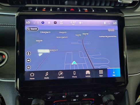 New 2025 Jeep Grand Cherokee Limited w/ Luxury Tech Group II image 25