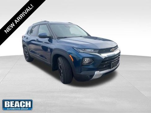 Used 2021 Chevrolet TrailBlazer LT w/ Sun and Liftgate Package FWD image 1