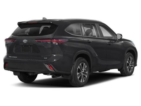 Certified 2024 Toyota Highlander XLE AWD/4WD image 5