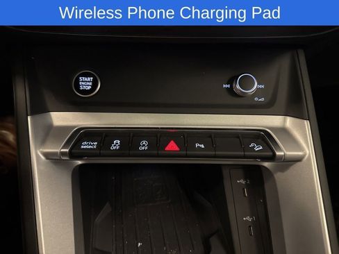 Used 2025 Audi Q3 2.0T Premium w/ Convenience Package image 25