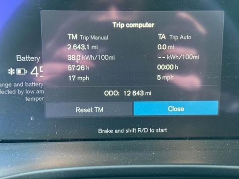 Used 2023 Volvo XC40 Recharge Ultimate w/ Protection Package Premier image 8