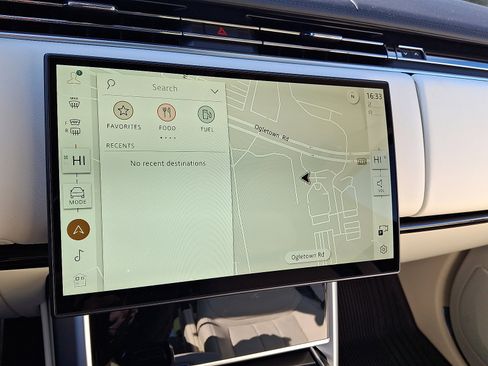 New 2026 Land Rover Range Rover Long Wheelbase SE image 7