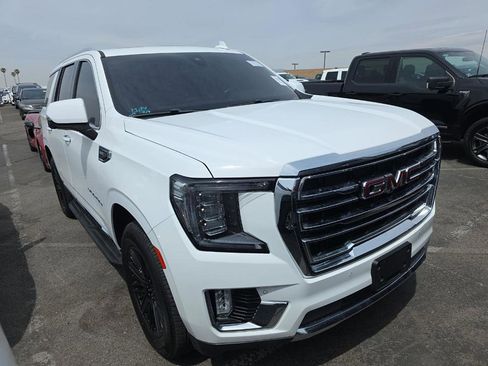 Used 2021 GMC Yukon SLT w/ SLT Premium Package image 4