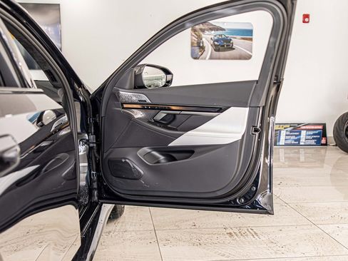 Used 2025 BMW M5 w/ Carbon Package image 40