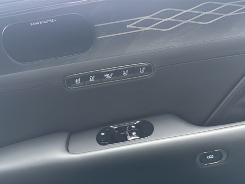 New 2026 Genesis G90 3.5T Prestige AWD/4WD image 38