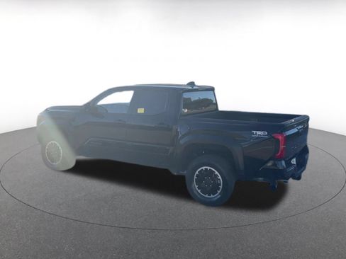 Used 2025 Toyota Tacoma TRD Off-Road AWD/4WD image 8