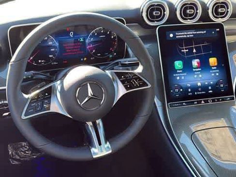 Used 2026 Mercedes-Benz GLC 300 4MATIC image 23