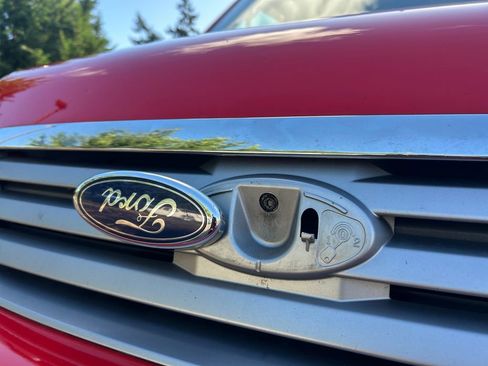 Used 2011 Ford Transit Connect XLT Premium image 36