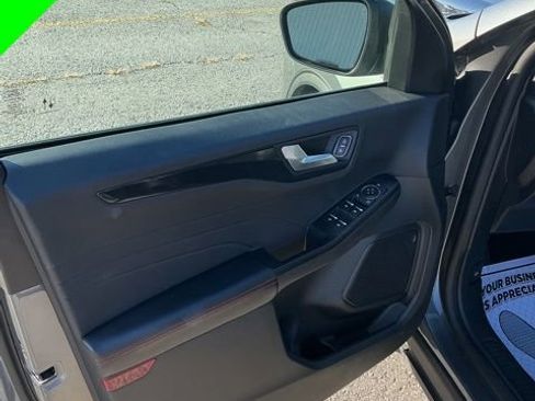 Used 2025 Ford Escape ST-Line image 8