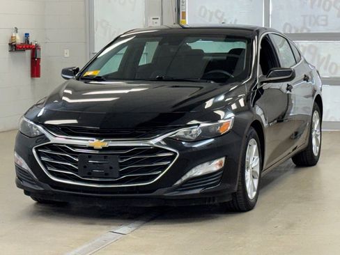 Used 2022 Chevrolet Malibu LT image 3