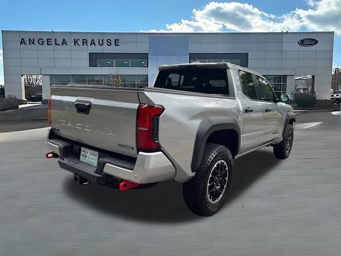 Used 2024 Toyota Tacoma TRD Off-Road w/ TRD Off Road Premium Package AWD/4WD image 8