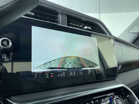 New 2025 GMC Sierra 2500 Denali AWD/4WD image 15