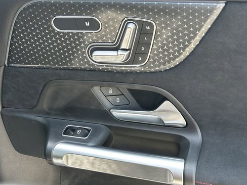 Certified 2025 Mercedes-Benz GLB 250 image 17
