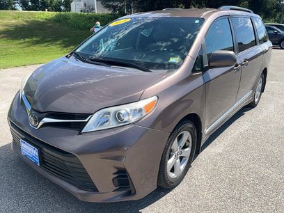 Used 2018 Toyota Sienna LE
