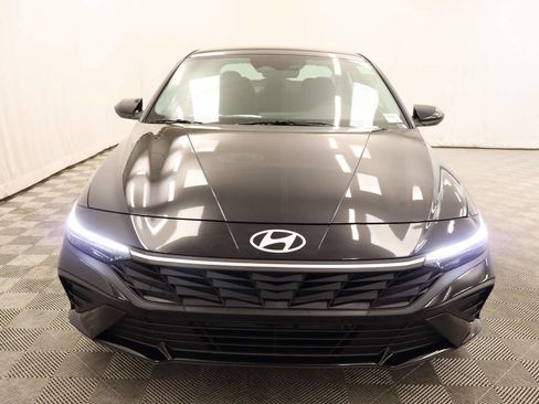 New 2026 Hyundai Elantra Blue FWD image 4
