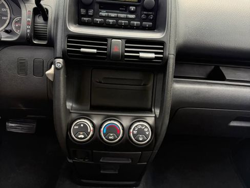 Used 2004 Honda CR-V EX image 12