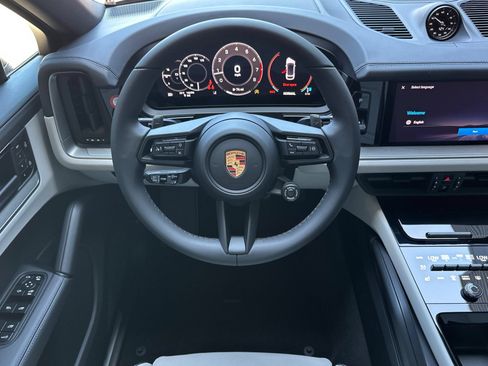 New 2026 Porsche Cayenne Coupe AWD/4WD image 16