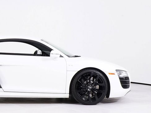 Used 2011 Audi R8 V10 AWD/4WD image 15