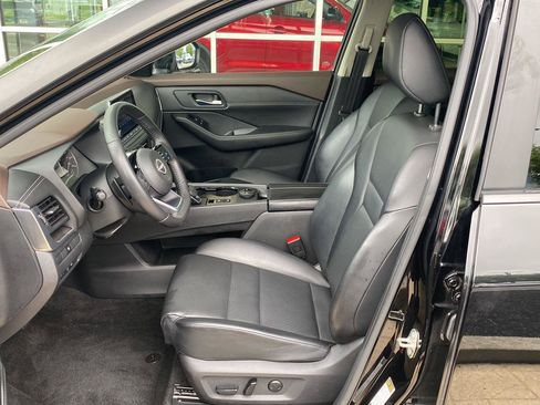 Certified 2023 Nissan Rogue SV w/ SV Premium B Package AWD/4WD image 18