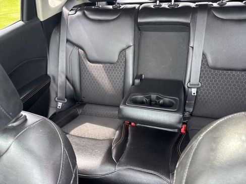 Used 2018 Jeep Compass Latitude w/ Popular Equipment Group AWD/4WD image 28