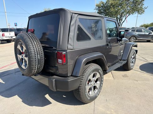Used 2016 Jeep Wrangler Sahara w/ Connectivity Group AWD/4WD image 3