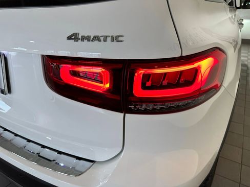 Used 2022 Mercedes-Benz GLB 250 4MATIC image 35