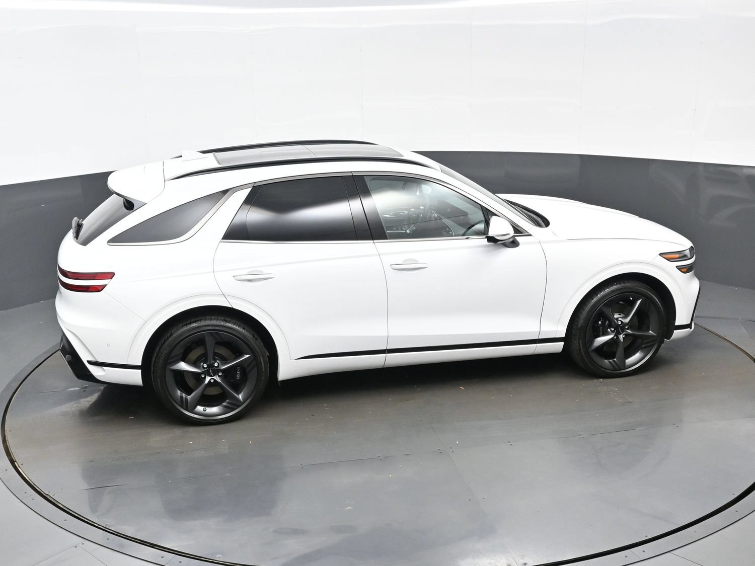 Used 2026 Genesis GV70 2.5T Sport Prestige w/ G1 Accessory Package AWD/4WD image 40