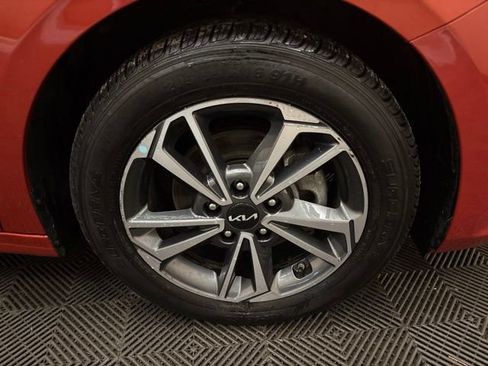 Certified 2024 Kia Forte LXS w/ LXS Technology Package FWD image 25