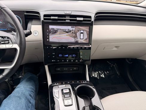 Used 2024 Hyundai Tucson Limited image 22