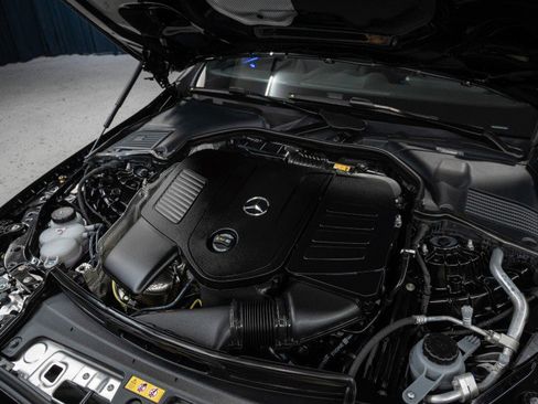 Used 2025 Mercedes-Benz C 300 Sedan image 28