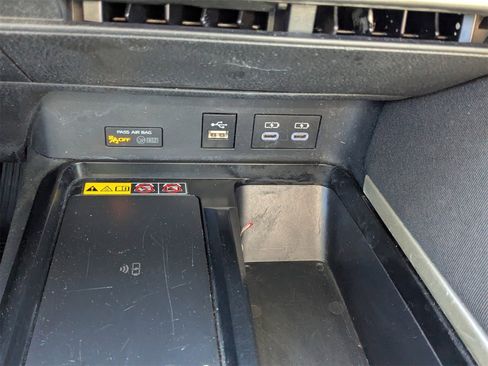 Used 2025 Toyota Camry LE image 23