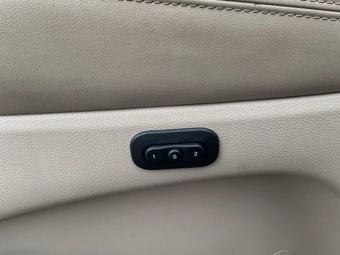 Used 2017 Jeep Grand Cherokee Limited image 26