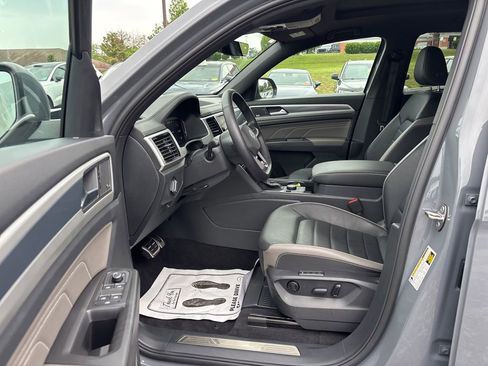 Used 2023 Volkswagen Atlas Cross Sport SEL Premium R-Line AWD/4WD image 14