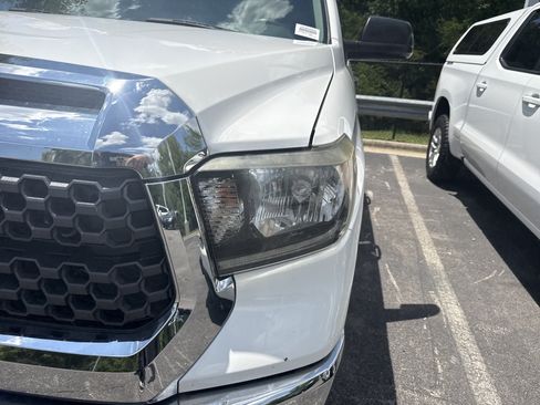 Used 2018 Toyota Tundra SR5 w/ SR5 Upgrade Package RWD image 12