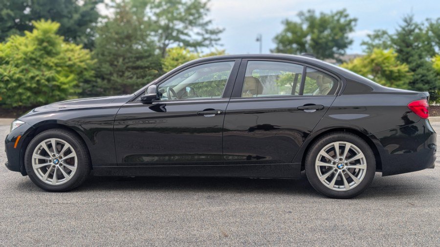 Used 2017 BMW 320i Sedan RWD image 9