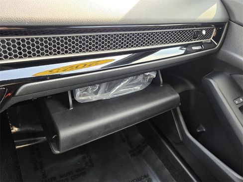 Used 2025 Honda Civic Sport image 21